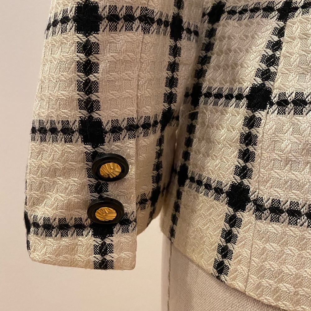Casual Corner Womens Vintage Blazer Off White/Black Plaid /Gold Buttons/Size 2 P - Picture 7 of 13